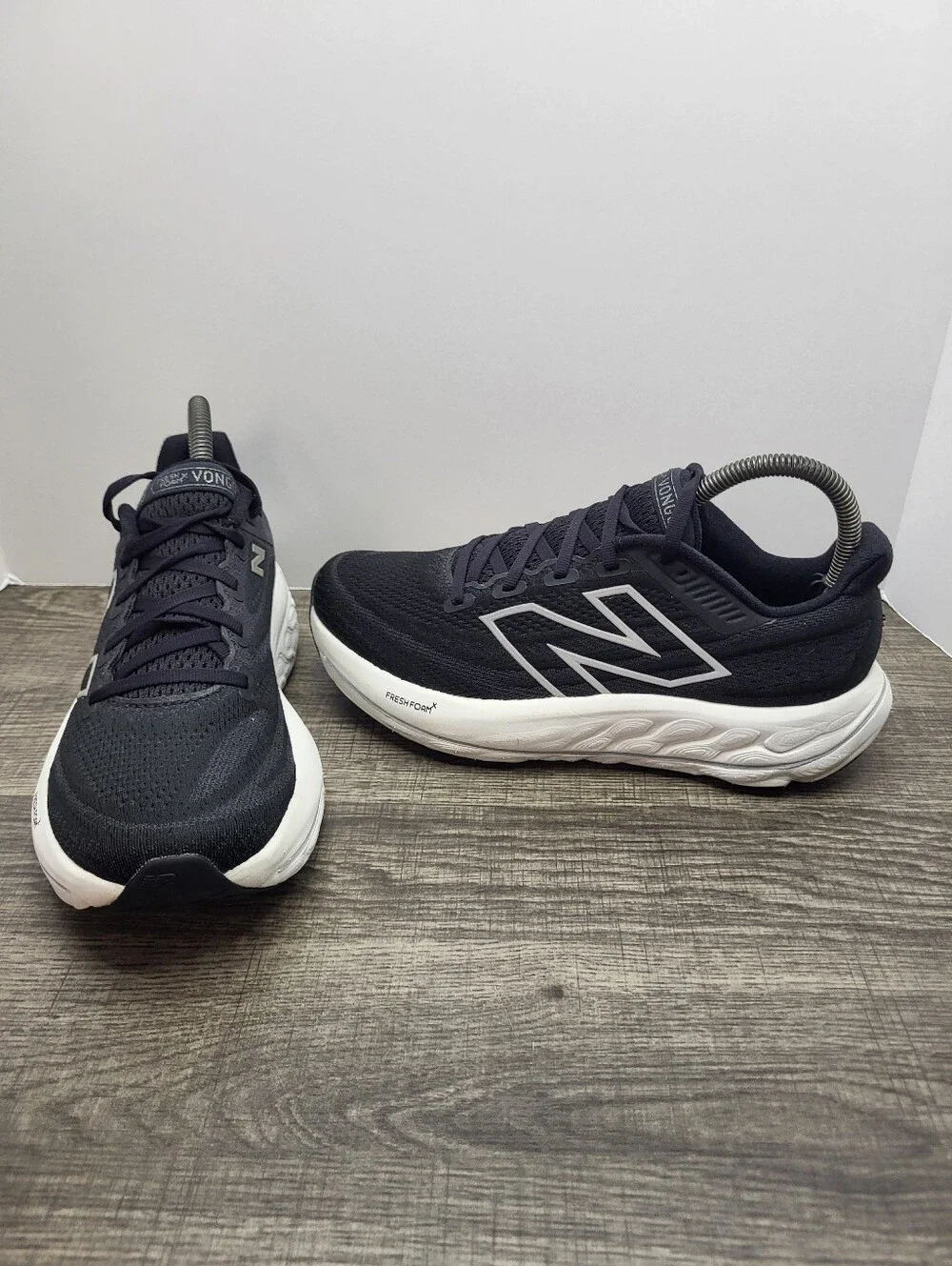 New Balance Vongo V6 Running Walking Shoes Sneakers Women's Size 7.5 Black